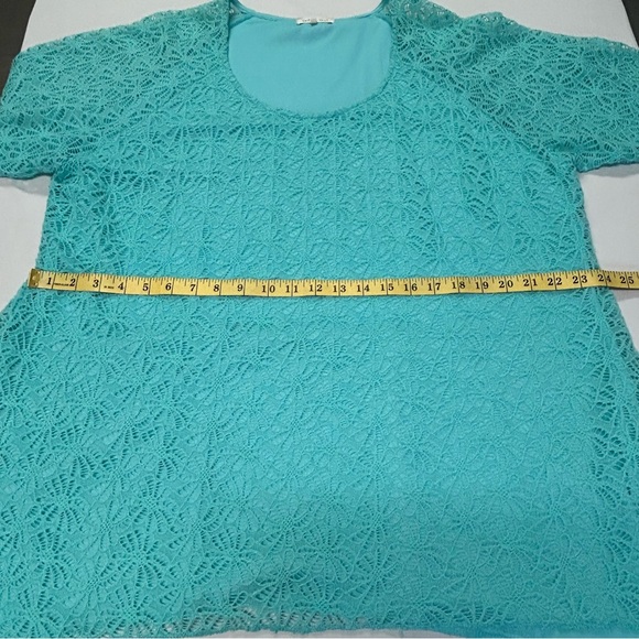 Indigo Soul Tunic Top 3X Pullover 3/4 Sleeve Textured Lace Shark Bite Hem - Picture 7 of 10